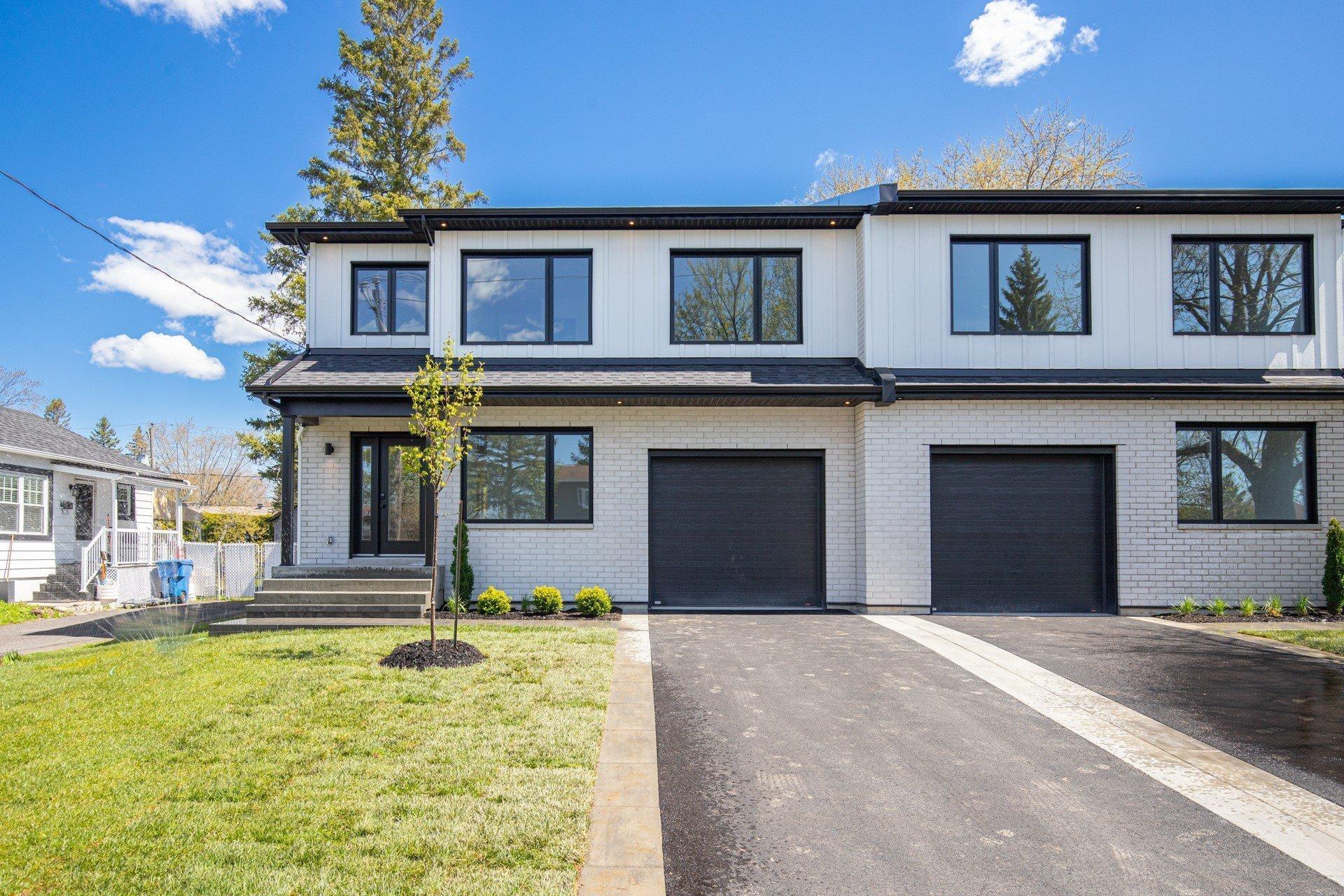 









1300


Rue Montarville

,
Saint-Bruno-de-Montarville,




QC
J3V3T4

