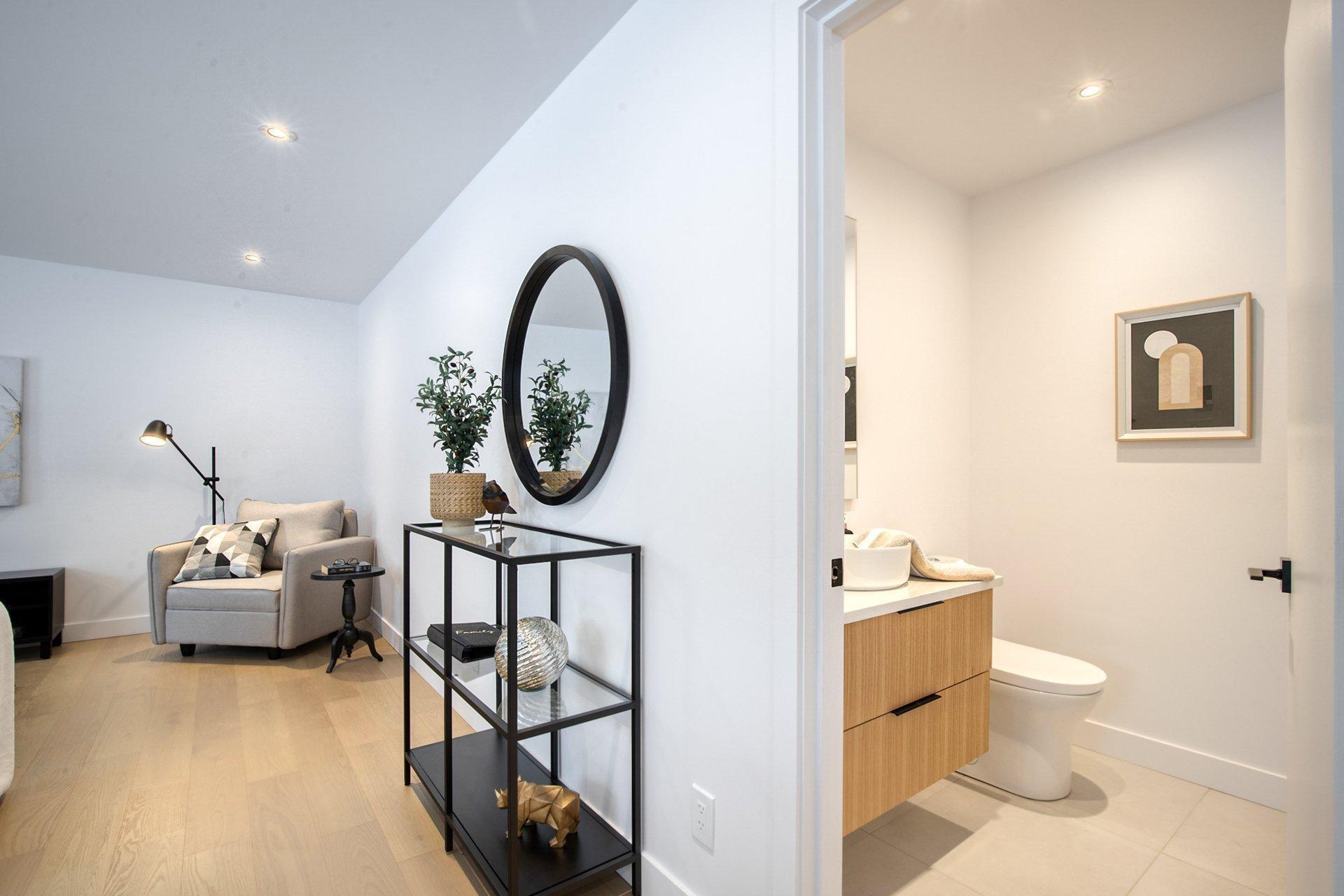 









1300


Rue Montarville

,
Saint-Bruno-de-Montarville,




QC
J3V3T4

