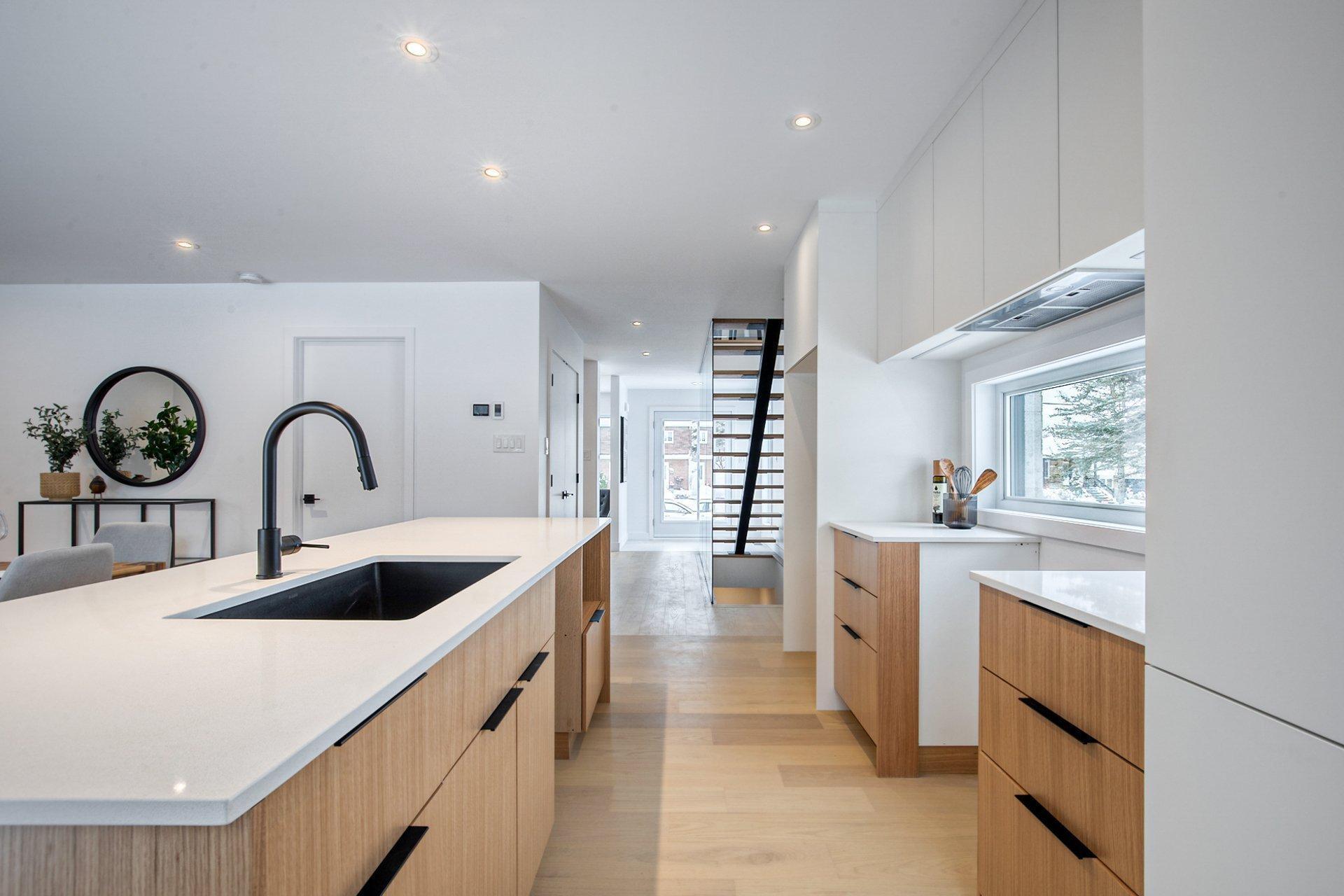 









1300


Rue Montarville

,
Saint-Bruno-de-Montarville,




QC
J3V3T4

