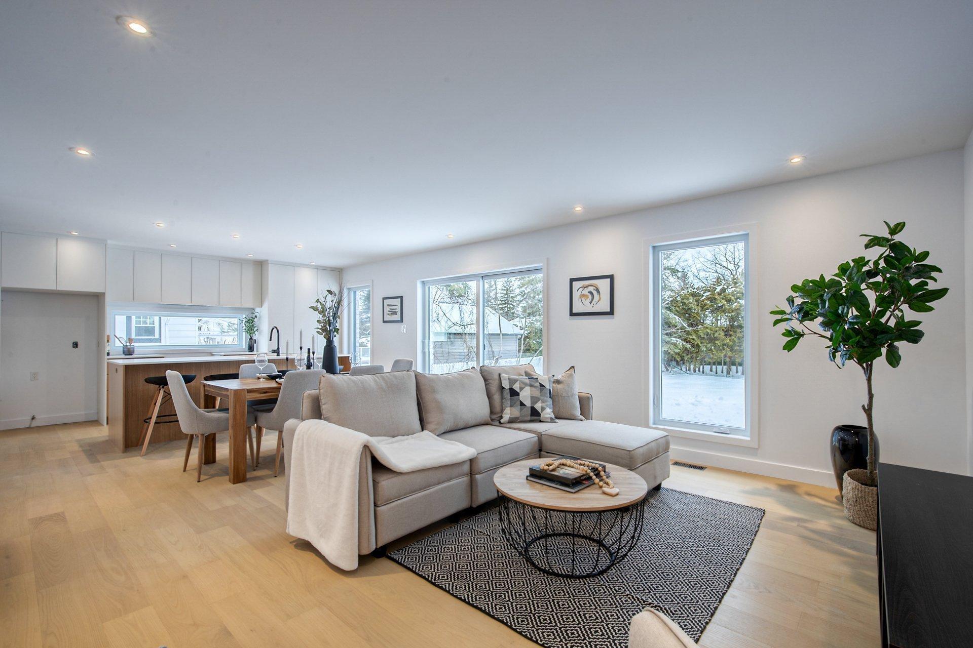 









1300


Rue Montarville

,
Saint-Bruno-de-Montarville,




QC
J3V3T4

