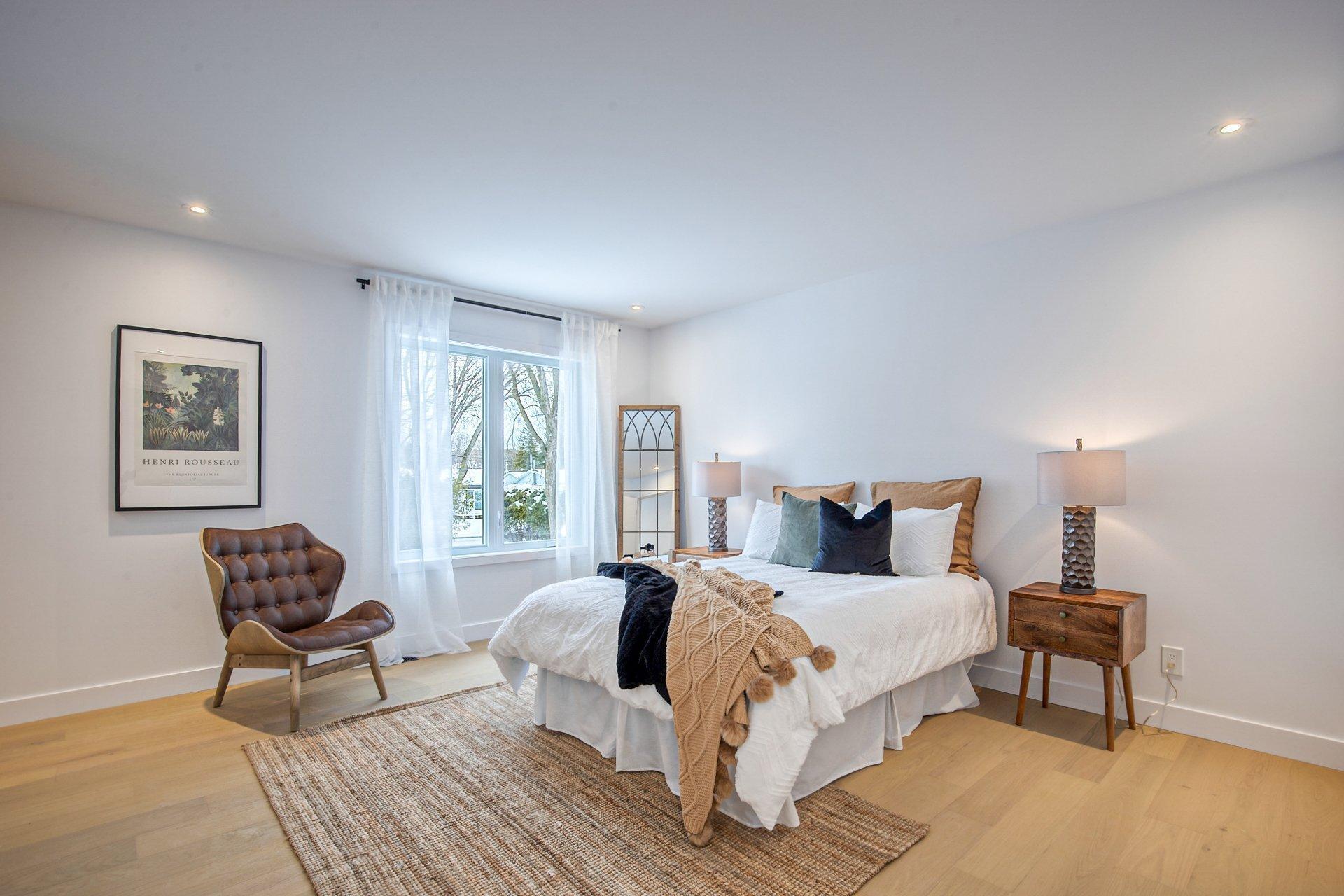 









1300


Rue Montarville

,
Saint-Bruno-de-Montarville,




QC
J3V3T4

