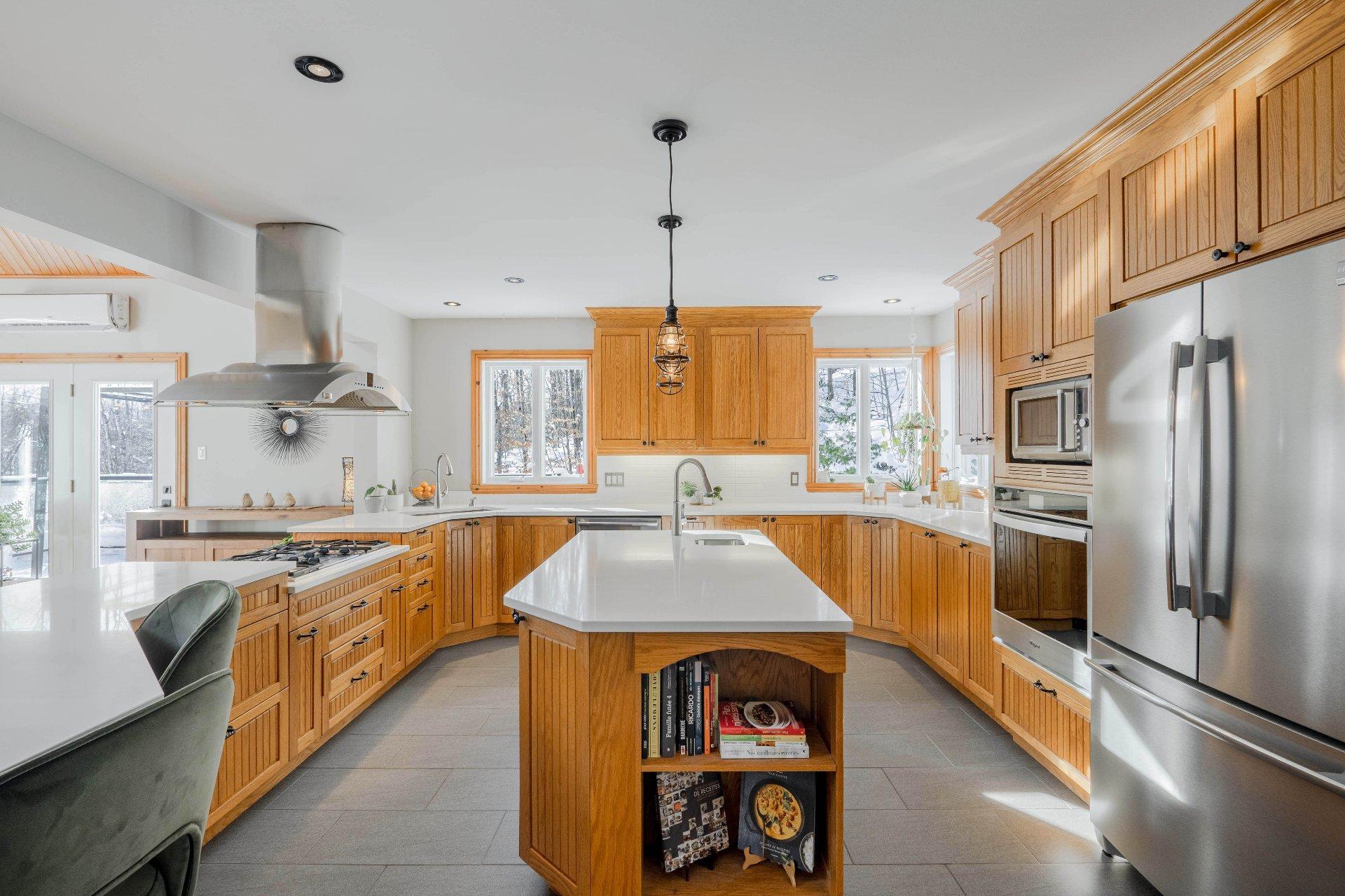 









2270


Ch. Deschesne 

,
Saint-Denis-de-Brompton,




QC
J0B2P0


