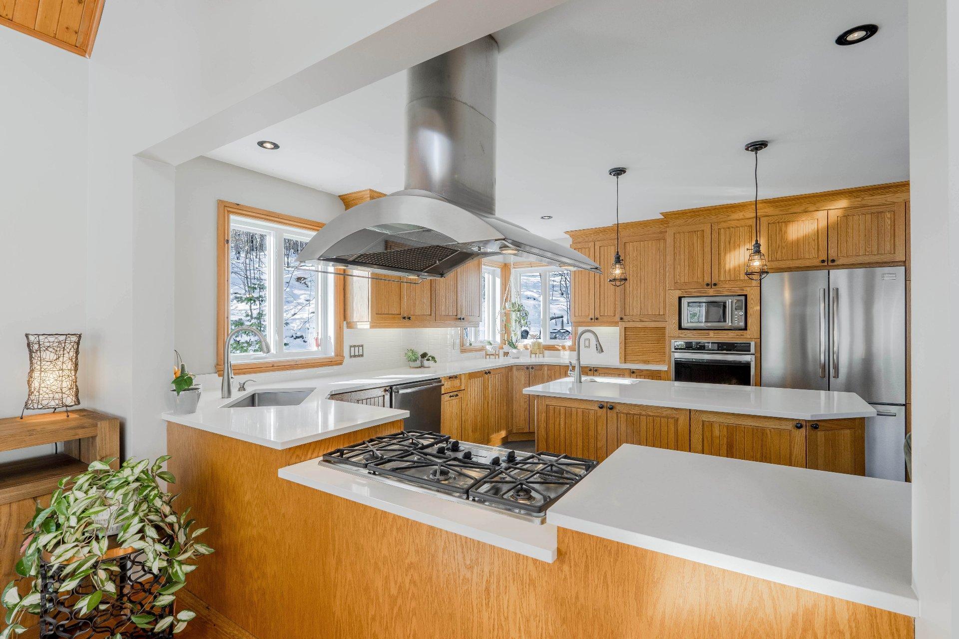 









2270


Ch. Deschesne 

,
Saint-Denis-de-Brompton,




QC
J0B2P0

