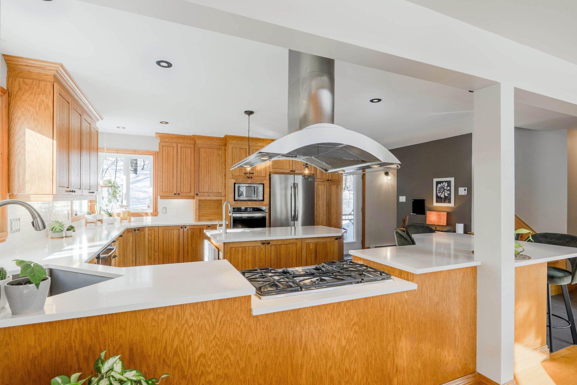 









2270


Ch. Deschesne 

,
Saint-Denis-de-Brompton,




QC
J0B2P0

