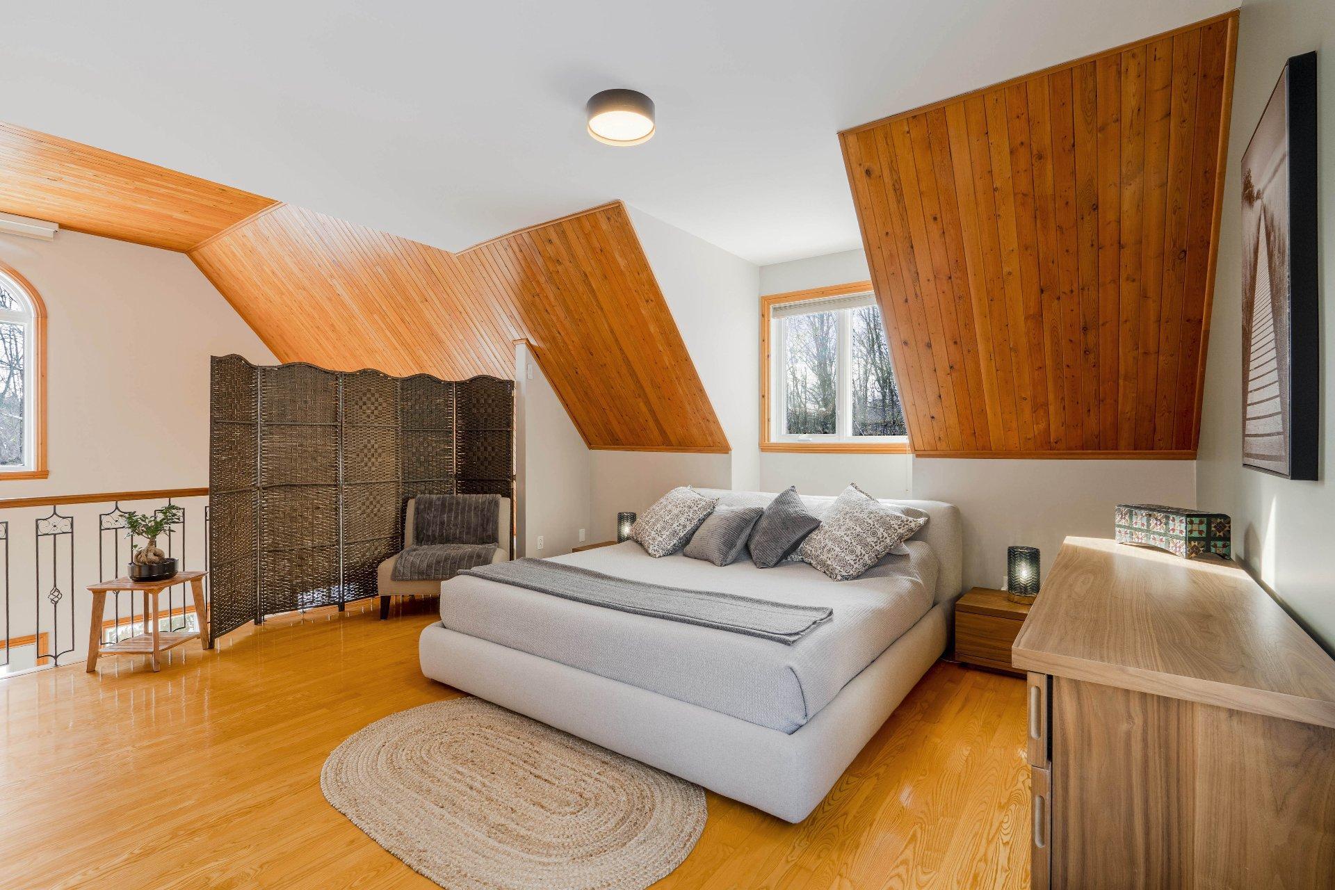 









2270


Ch. Deschesne 

,
Saint-Denis-de-Brompton,




QC
J0B2P0

