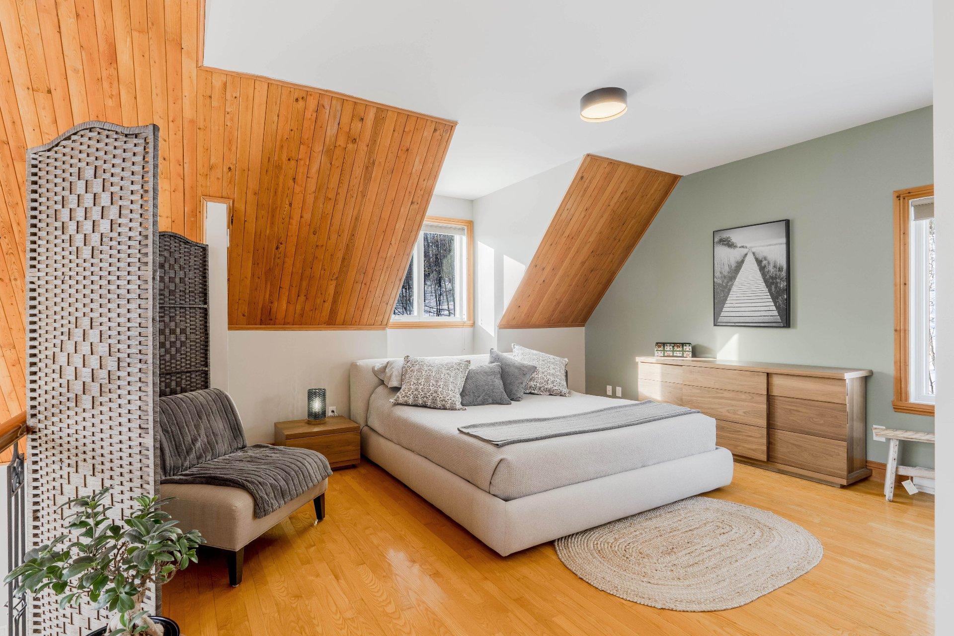 









2270


Ch. Deschesne 

,
Saint-Denis-de-Brompton,




QC
J0B2P0

