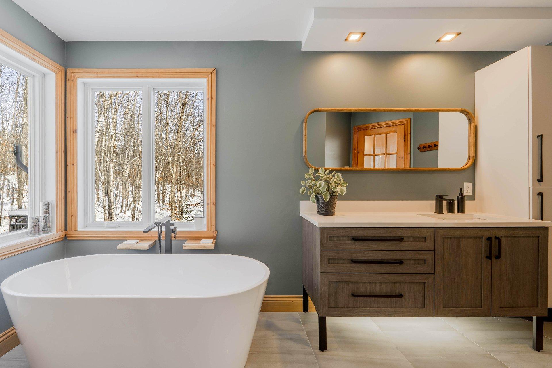 









2270


Ch. Deschesne 

,
Saint-Denis-de-Brompton,




QC
J0B2P0

