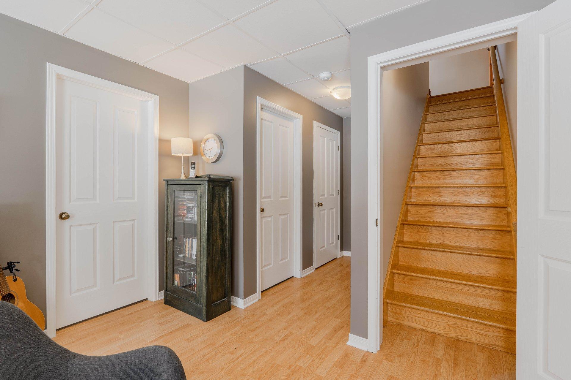 









2270


Ch. Deschesne 

,
Saint-Denis-de-Brompton,




QC
J0B2P0

