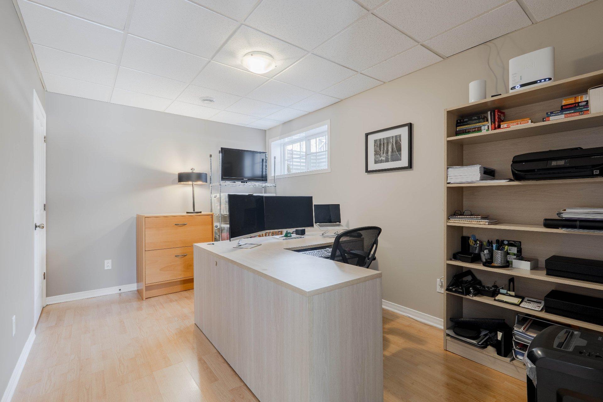 









2270


Ch. Deschesne 

,
Saint-Denis-de-Brompton,




QC
J0B2P0


