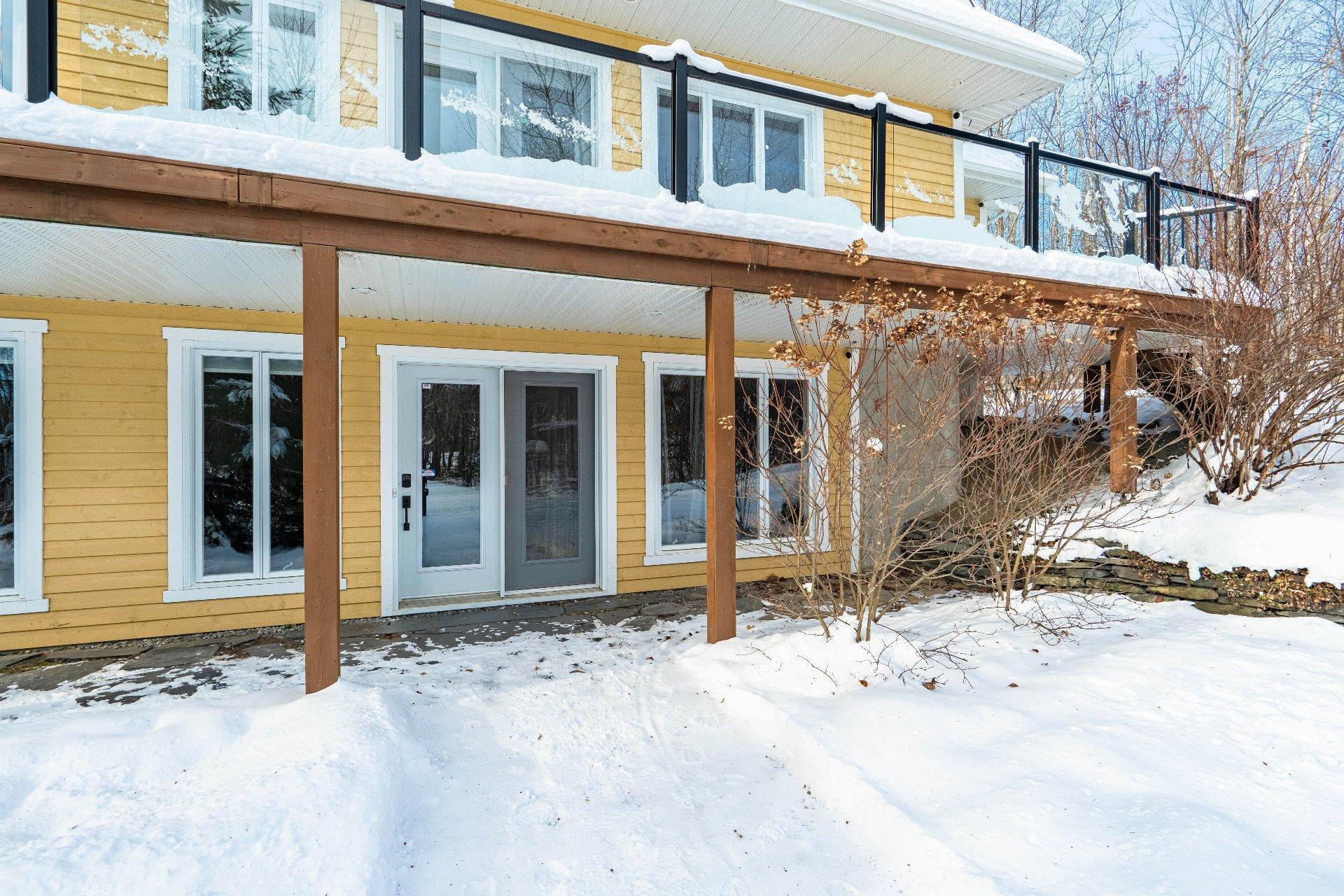 









2270


Ch. Deschesne 

,
Saint-Denis-de-Brompton,




QC
J0B2P0

