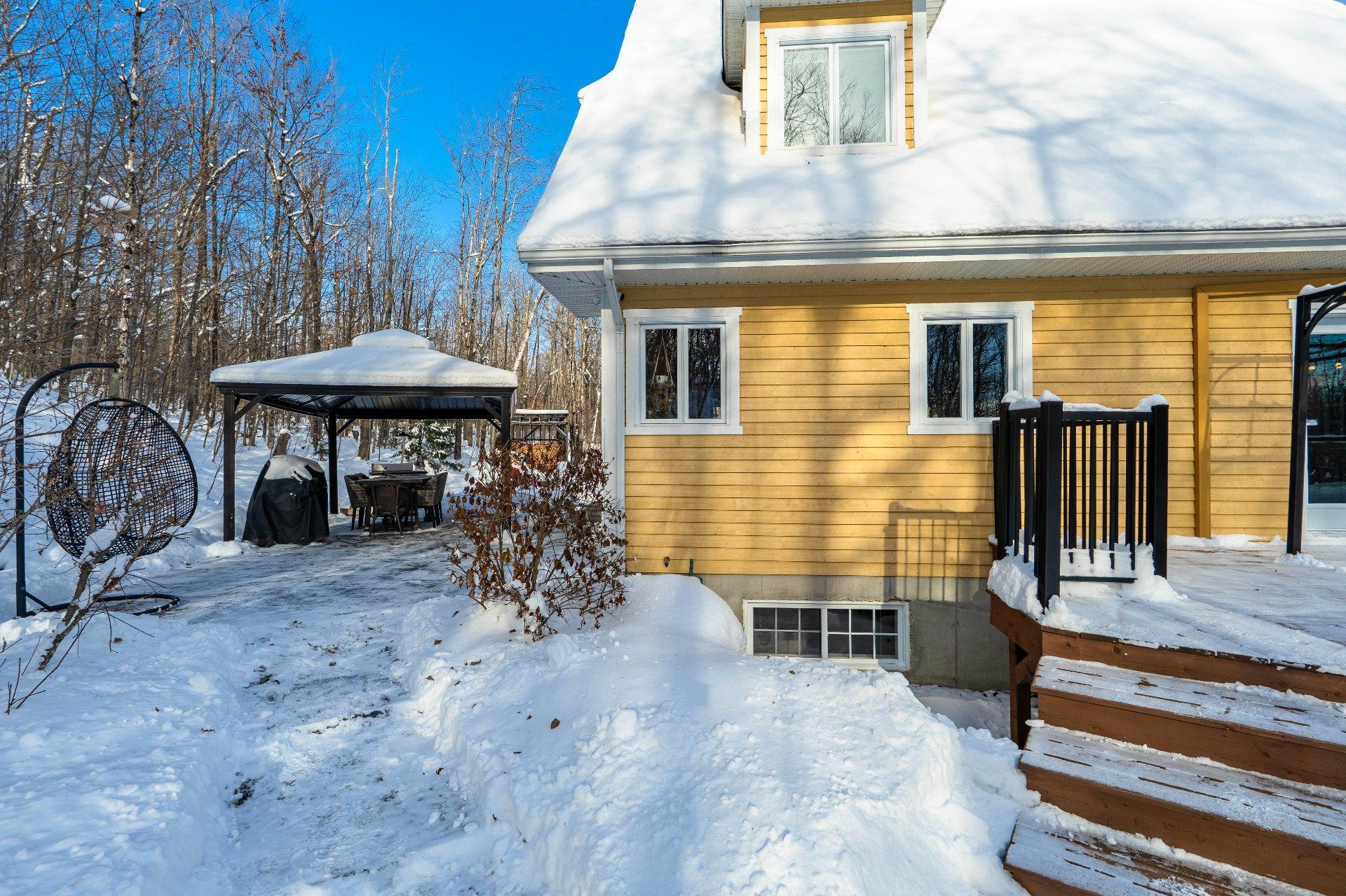 









2270


Ch. Deschesne 

,
Saint-Denis-de-Brompton,




QC
J0B2P0

