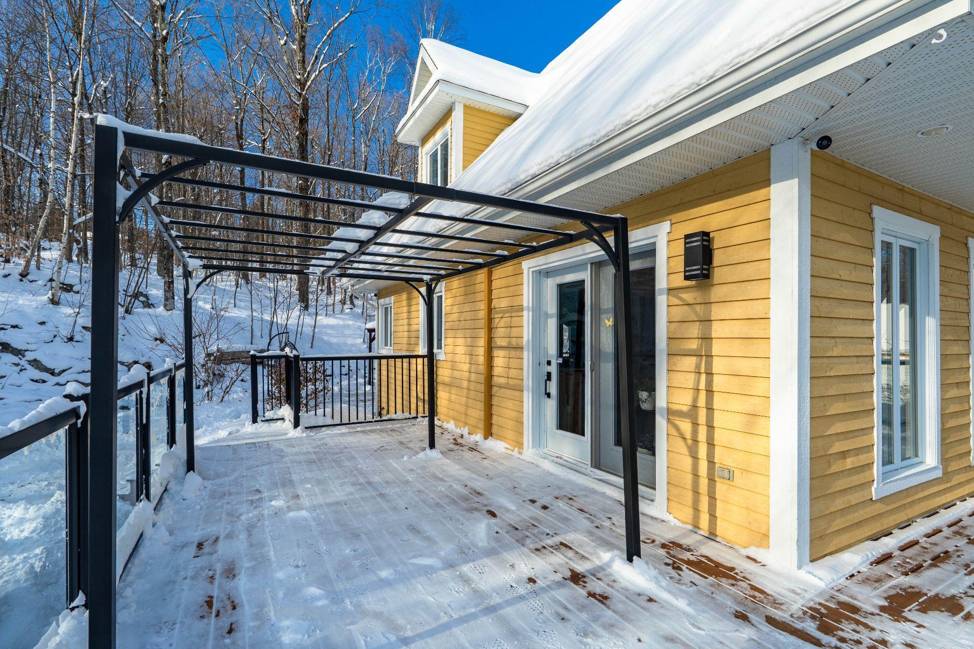 









2270


Ch. Deschesne 

,
Saint-Denis-de-Brompton,




QC
J0B2P0

