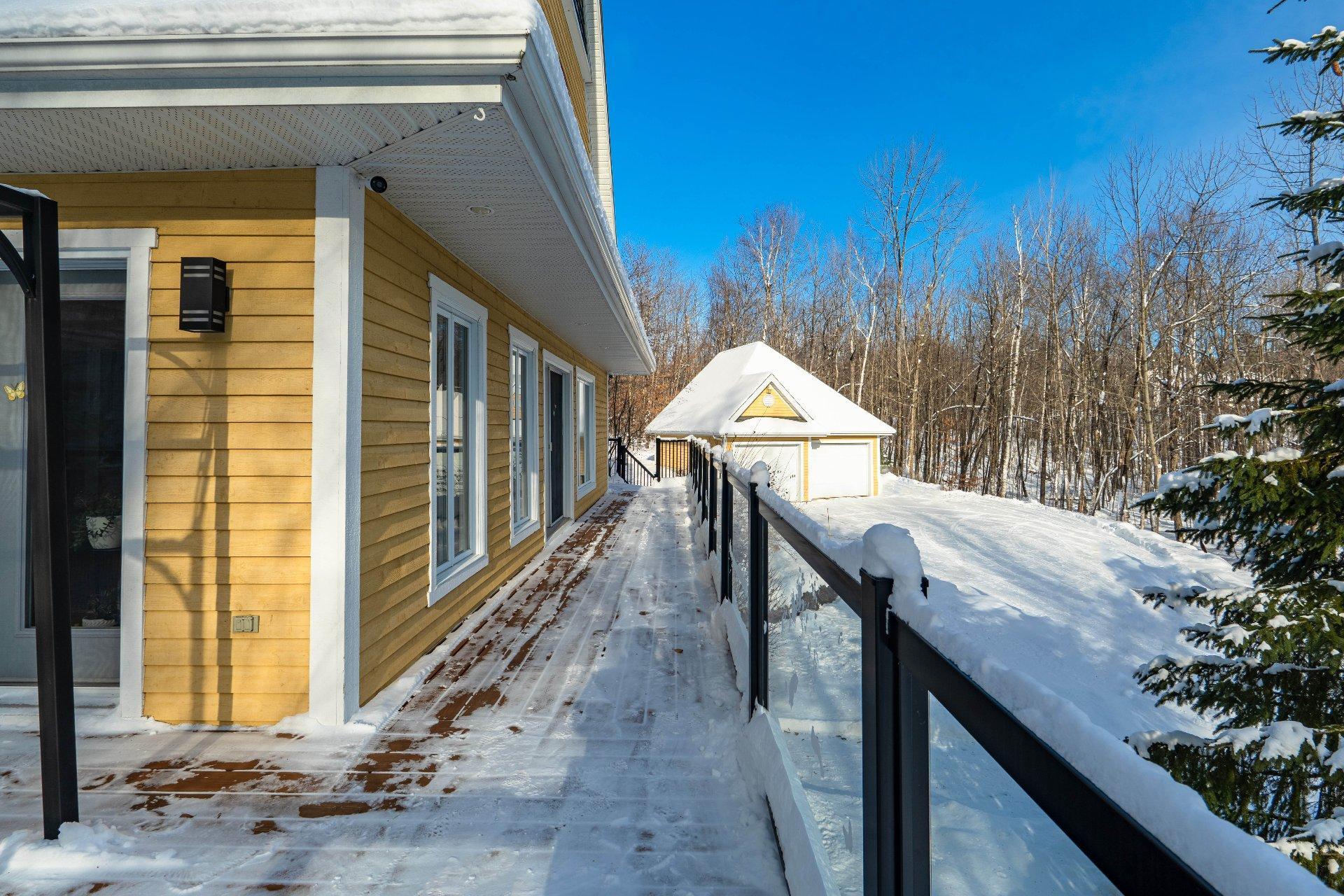 









2270


Ch. Deschesne 

,
Saint-Denis-de-Brompton,




QC
J0B2P0

