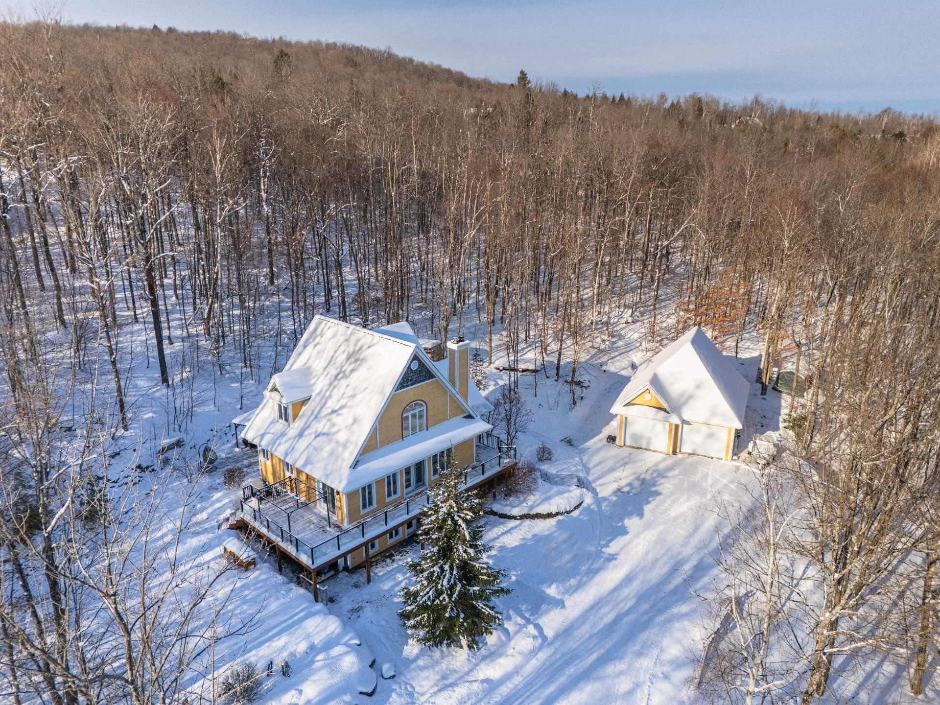 









2270


Ch. Deschesne 

,
Saint-Denis-de-Brompton,




QC
J0B2P0

