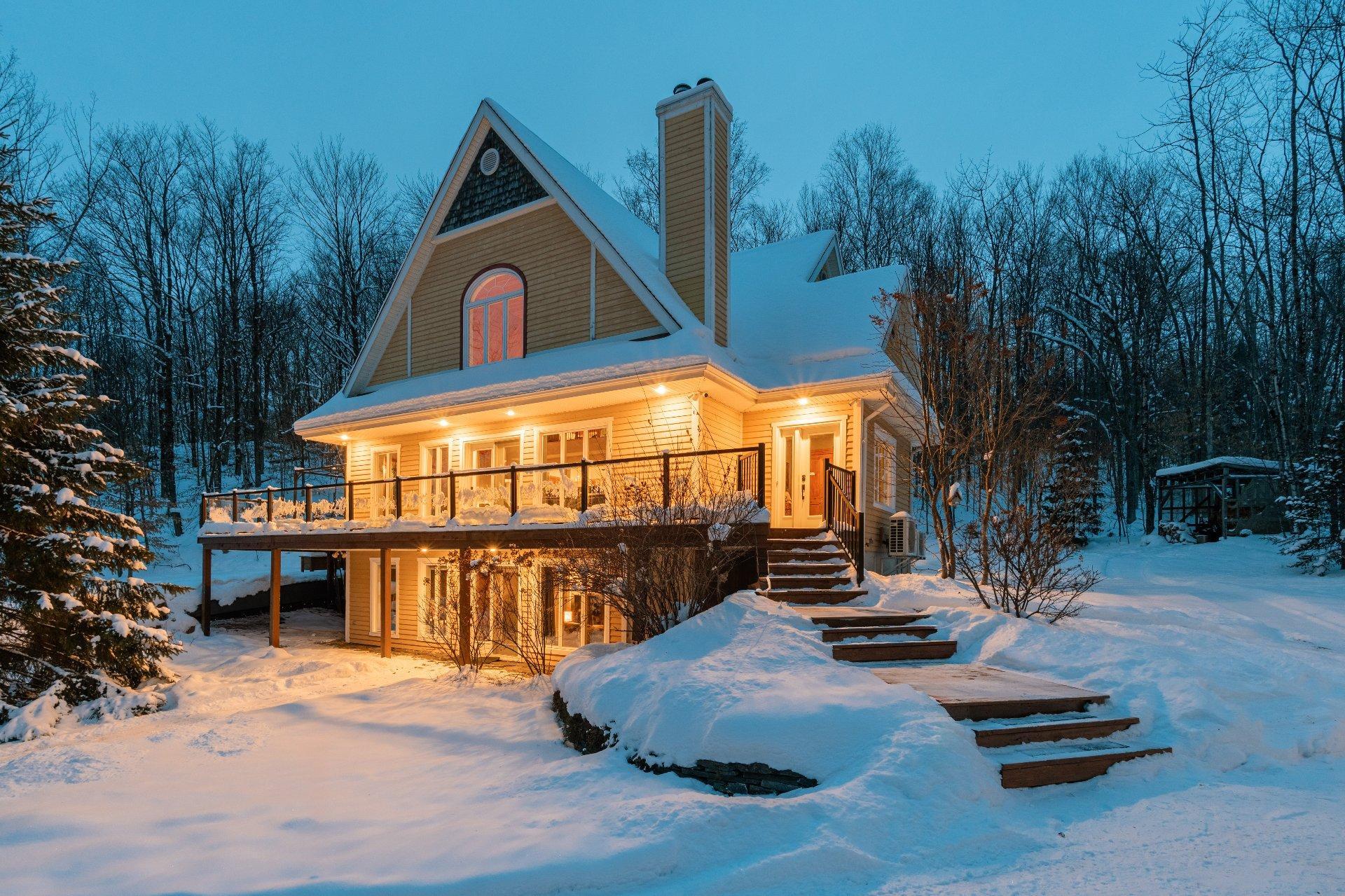 









2270


Ch. Deschesne 

,
Saint-Denis-de-Brompton,




QC
J0B2P0

