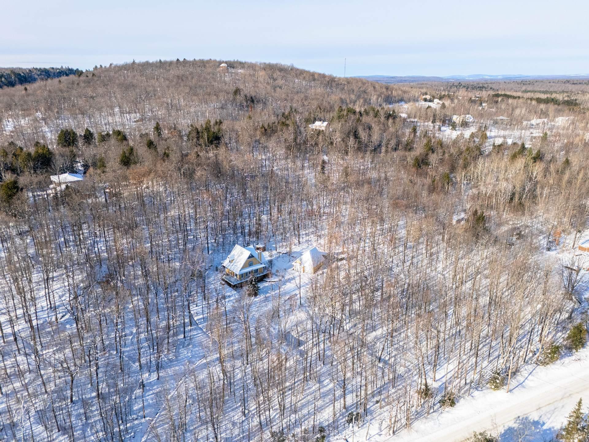 









2270


Ch. Deschesne 

,
Saint-Denis-de-Brompton,




QC
J0B2P0

