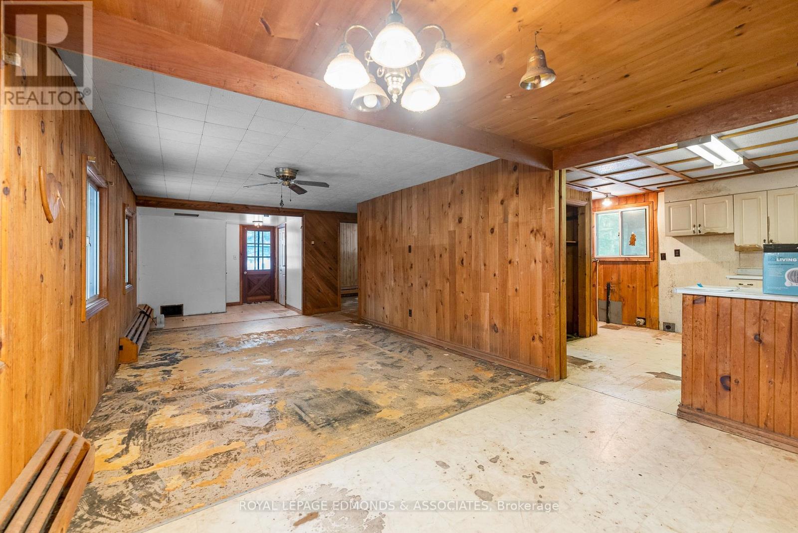 












2815 ROUND LAKE ROAD

,
Killaloe, Hagarty and Richards,




Ontario
K0J2J0

