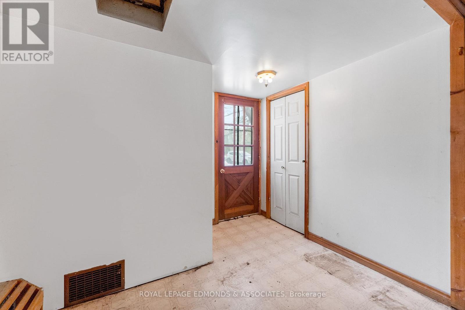 












2815 ROUND LAKE ROAD

,
Killaloe, Hagarty and Richards,




Ontario
K0J2J0

