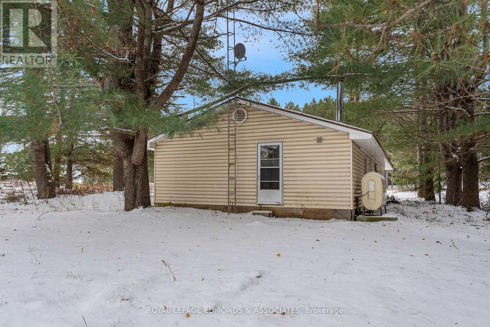 












2815 ROUND LAKE ROAD

,
Killaloe, Hagarty and Richards,




Ontario
K0J2J0

