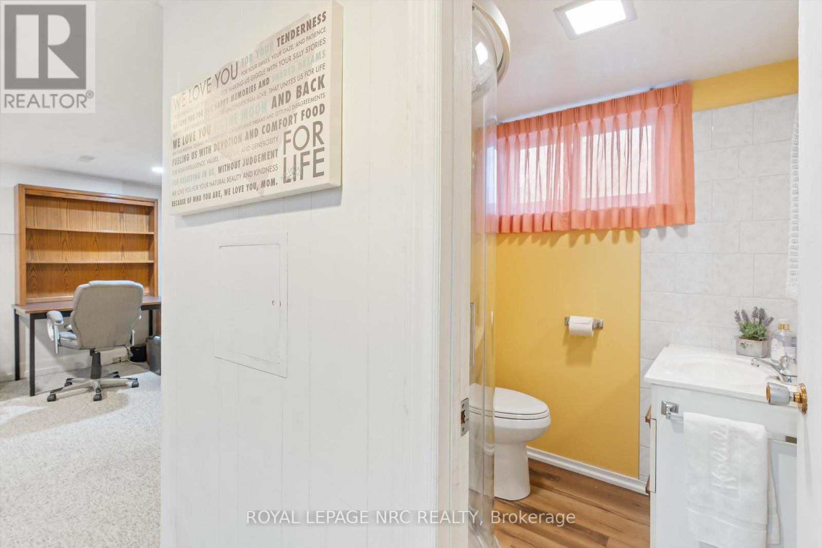 












26 SOUTHDALE DRIVE

,
St. Catharines (Vine/Linwell),




Ontario
L2M3N5

