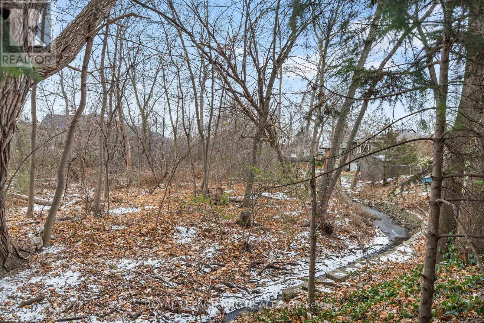 












26 SOUTHDALE DRIVE

,
St. Catharines (Vine/Linwell),




Ontario
L2M3N5

