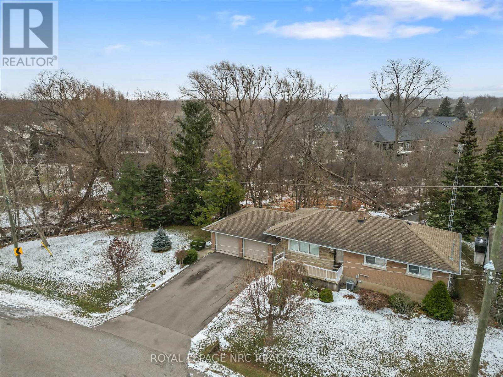 












26 SOUTHDALE DRIVE

,
St. Catharines (Vine/Linwell),




Ontario
L2M3N5

