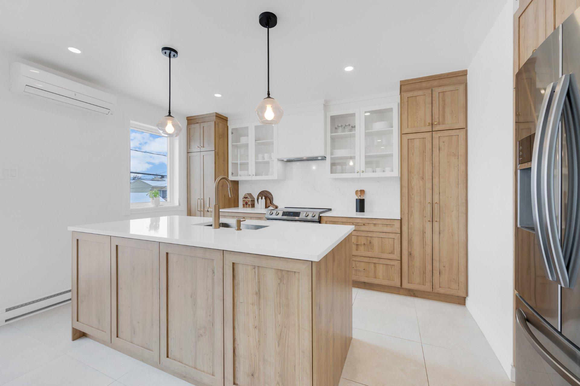 









451


Rue Arthur-Foucher

,
Repentigny (Le Gardeur),




QC
J5Z3X1

