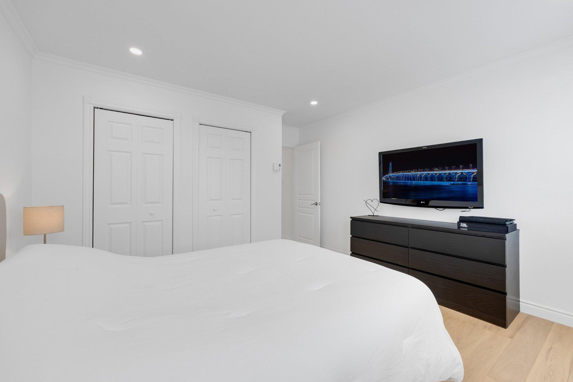 









451


Rue Arthur-Foucher

,
Repentigny (Le Gardeur),




QC
J5Z3X1

