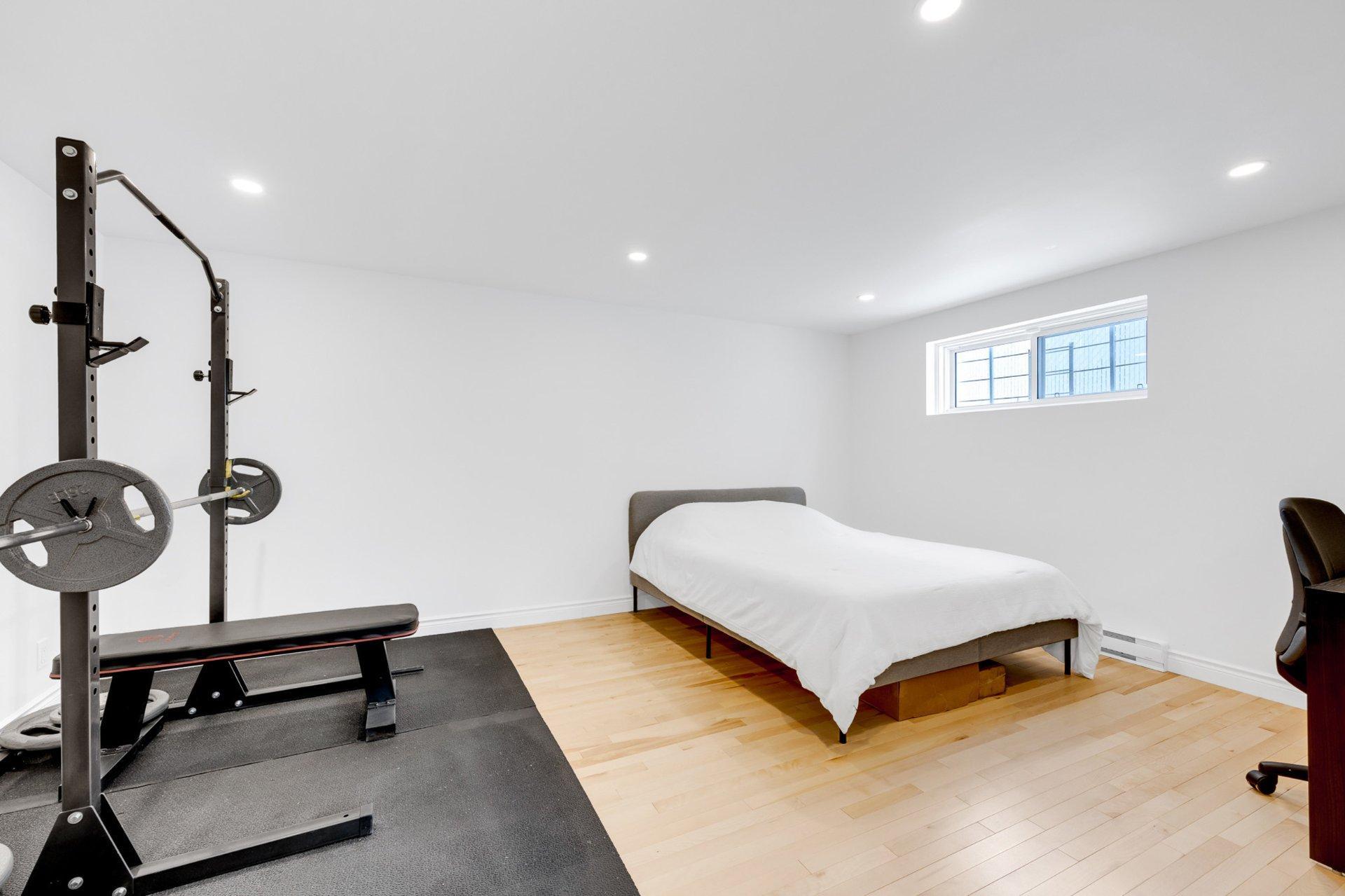 









451


Rue Arthur-Foucher

,
Repentigny (Le Gardeur),




QC
J5Z3X1

