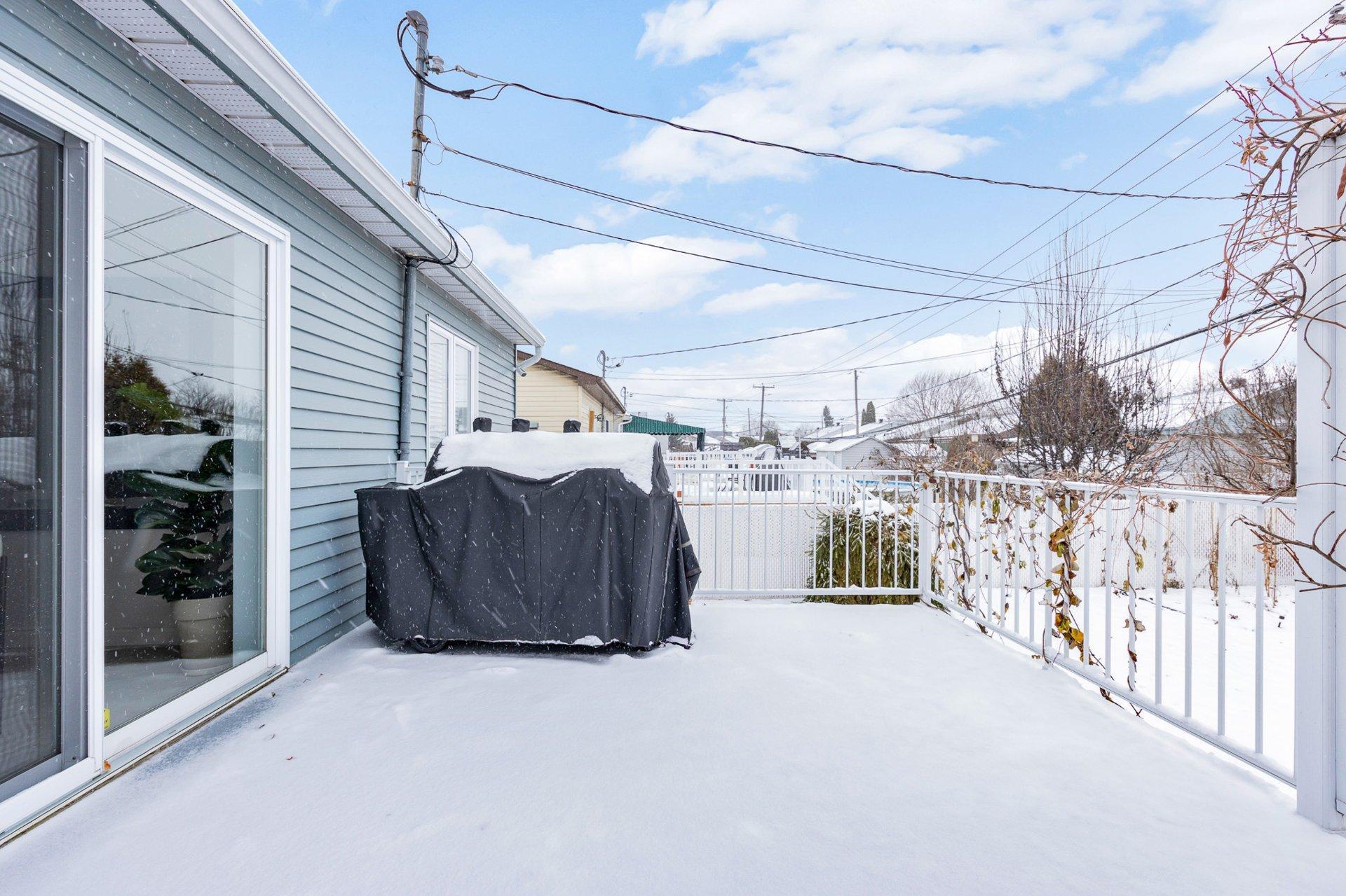 









451


Rue Arthur-Foucher

,
Repentigny (Le Gardeur),




QC
J5Z3X1

