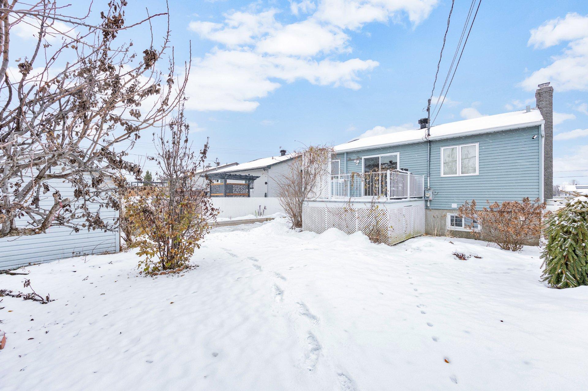 









451


Rue Arthur-Foucher

,
Repentigny (Le Gardeur),




QC
J5Z3X1

