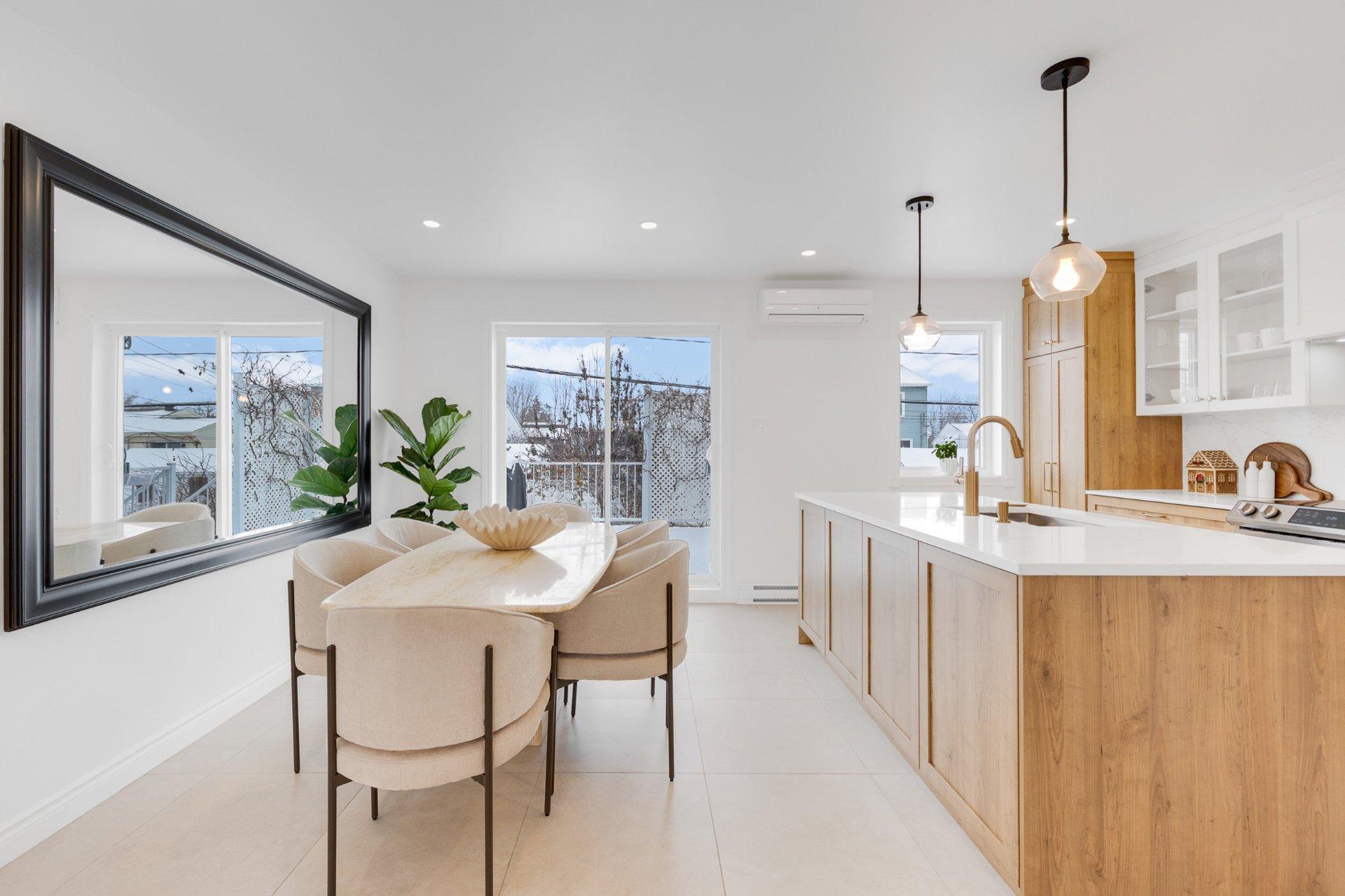 









451


Rue Arthur-Foucher

,
Repentigny (Le Gardeur),




QC
J5Z3X1

