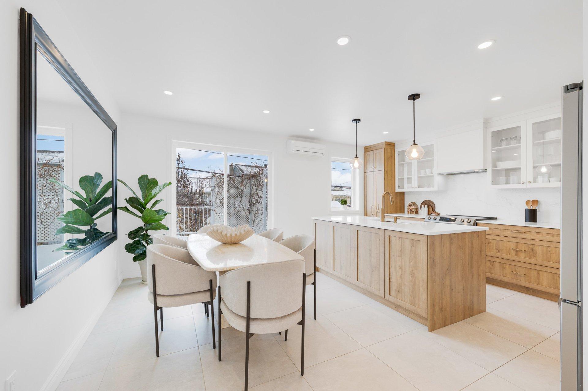 









451


Rue Arthur-Foucher

,
Repentigny (Le Gardeur),




QC
J5Z3X1

