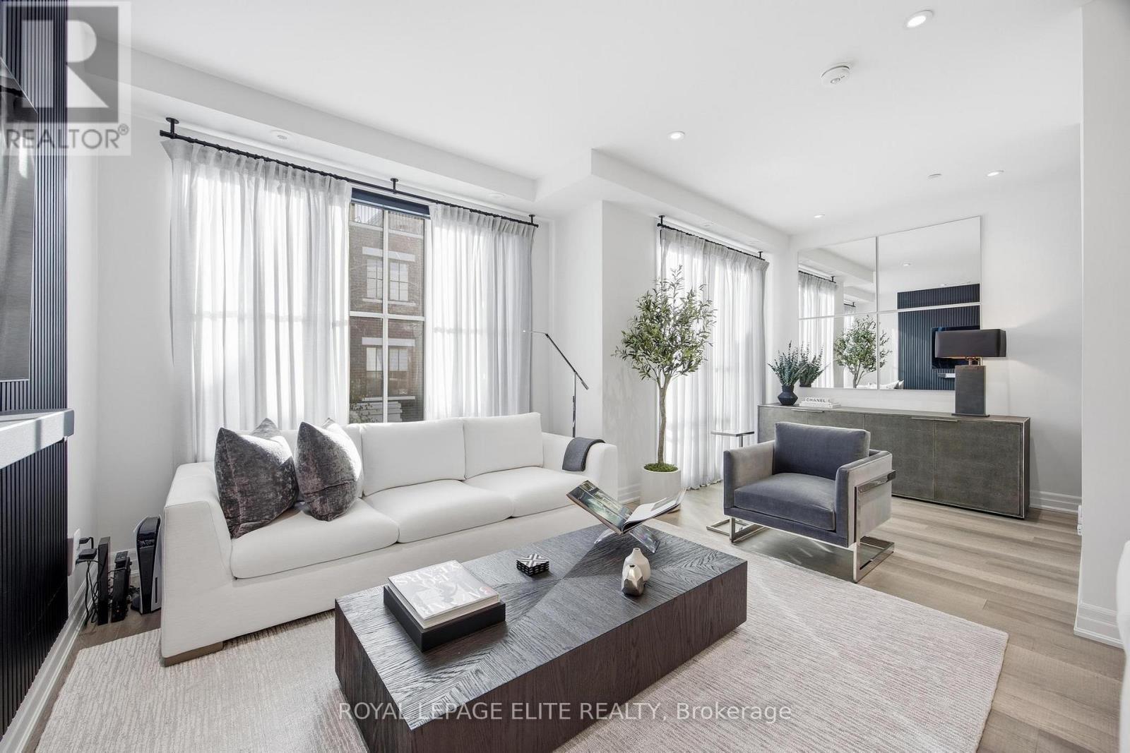 












723 - 665 CRICKLEWOOD DRIVE

,
Mississauga,




Ontario
L5G0B9

