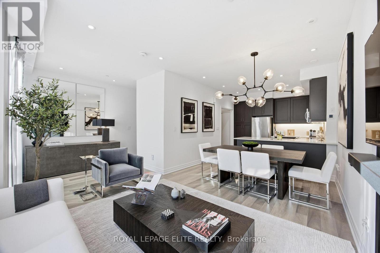 












723 - 665 CRICKLEWOOD DRIVE

,
Mississauga,




Ontario
L5G0B9

