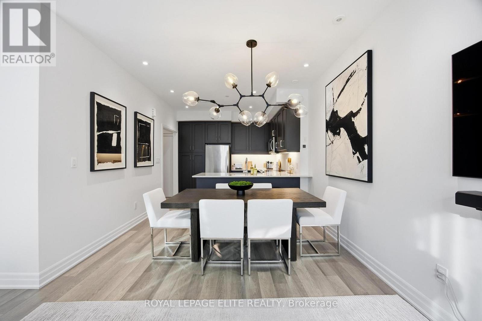 












723 - 665 CRICKLEWOOD DRIVE

,
Mississauga,




Ontario
L5G0B9

