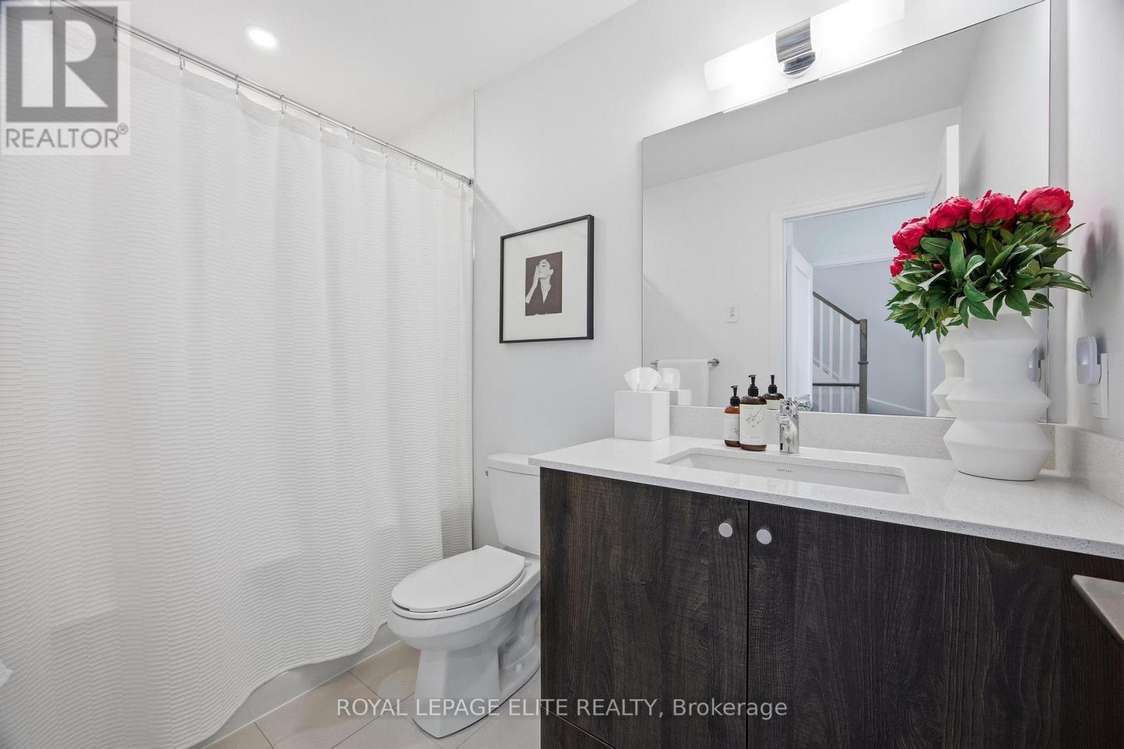 












723 - 665 CRICKLEWOOD DRIVE

,
Mississauga,




Ontario
L5G0B9

