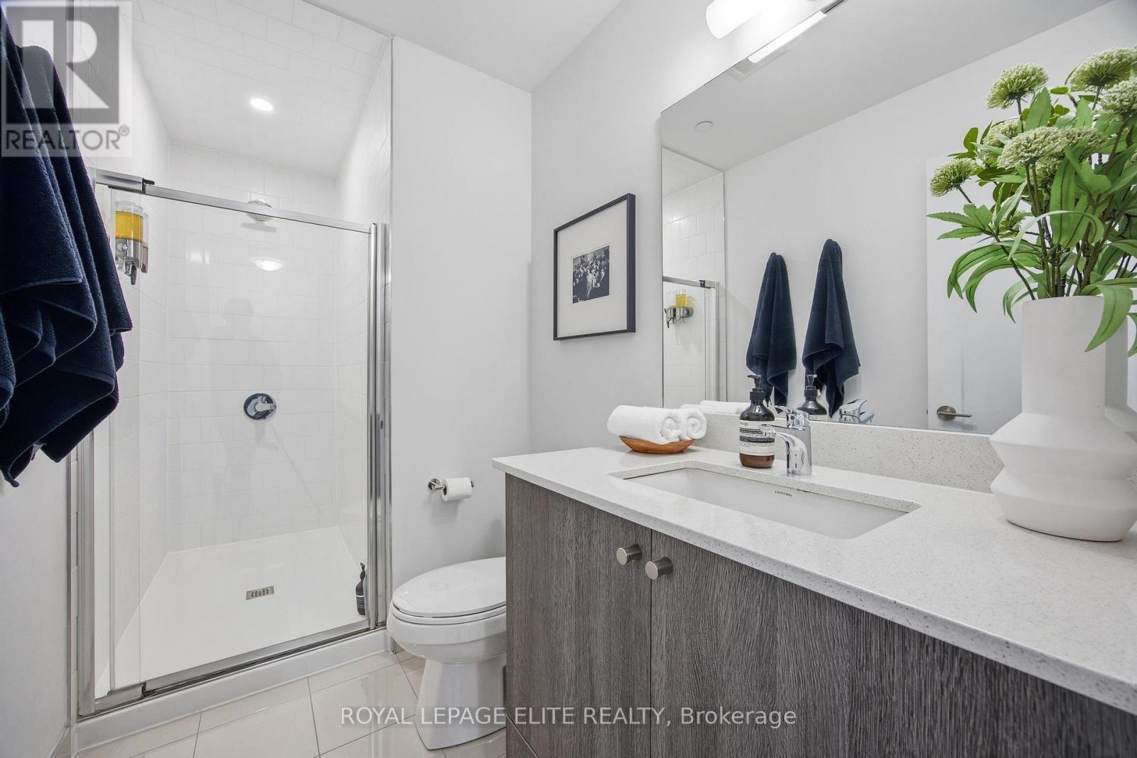 












723 - 665 CRICKLEWOOD DRIVE

,
Mississauga,




Ontario
L5G0B9

