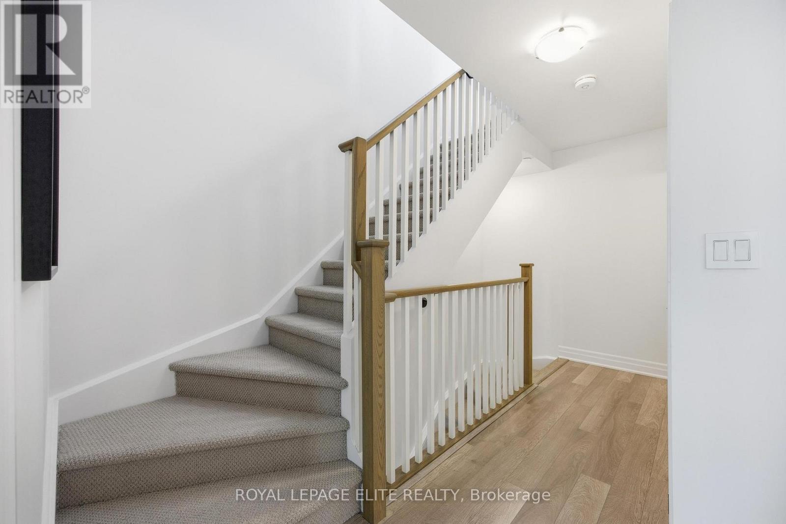 












723 - 665 CRICKLEWOOD DRIVE

,
Mississauga,




Ontario
L5G0B9

