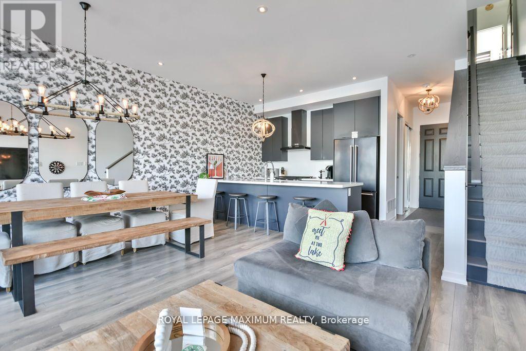 












3527 RIVA AVENUE

,
Innisfil,




Ontario
L9S0L5

