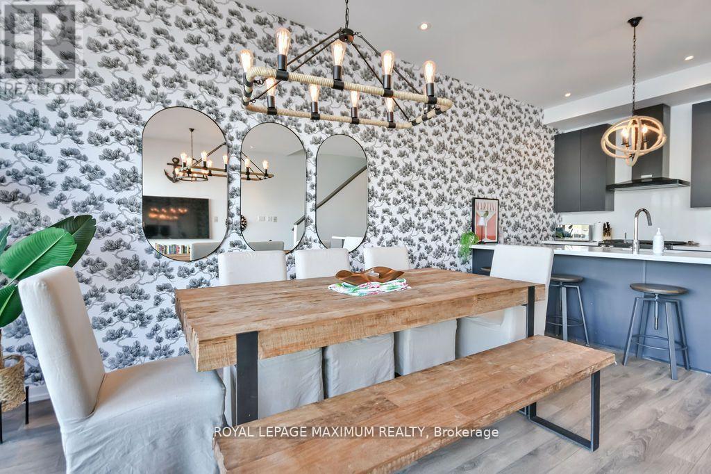 












3527 RIVA AVENUE

,
Innisfil,




Ontario
L9S0L5

