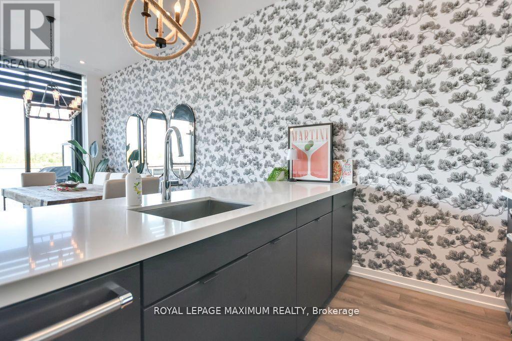 












3527 RIVA AVENUE

,
Innisfil,




Ontario
L9S0L5

