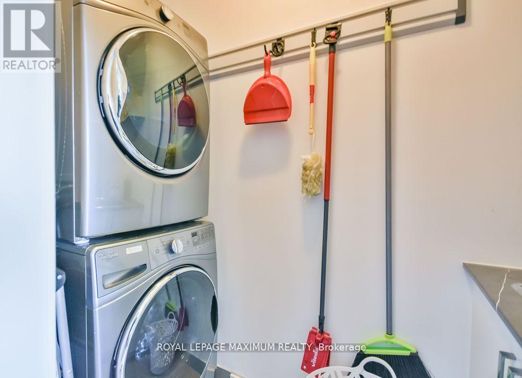 












3527 RIVA AVENUE

,
Innisfil,




Ontario
L9S0L5

