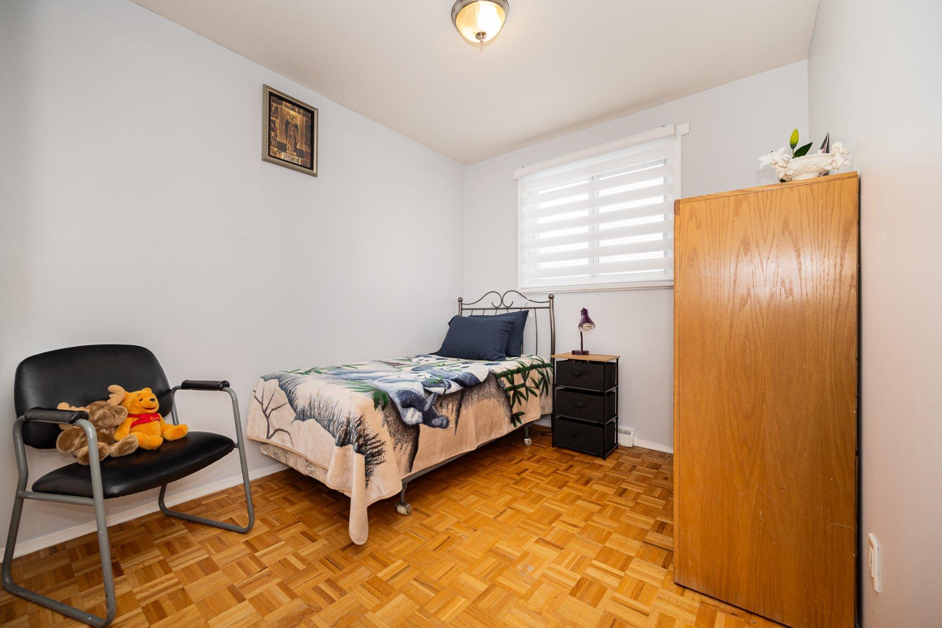 









1154


Av. Haendel

,
Laval (Chomedey),




QC
H7W3A2

