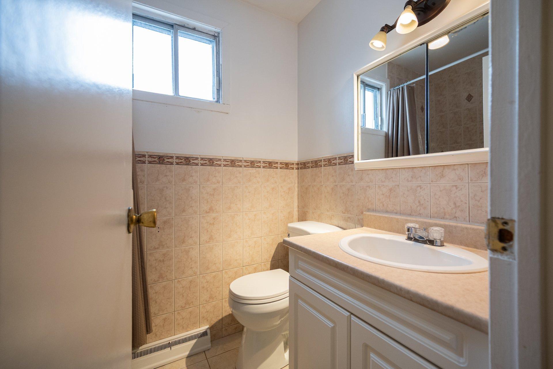 









1154


Av. Haendel

,
Laval (Chomedey),




QC
H7W3A2

