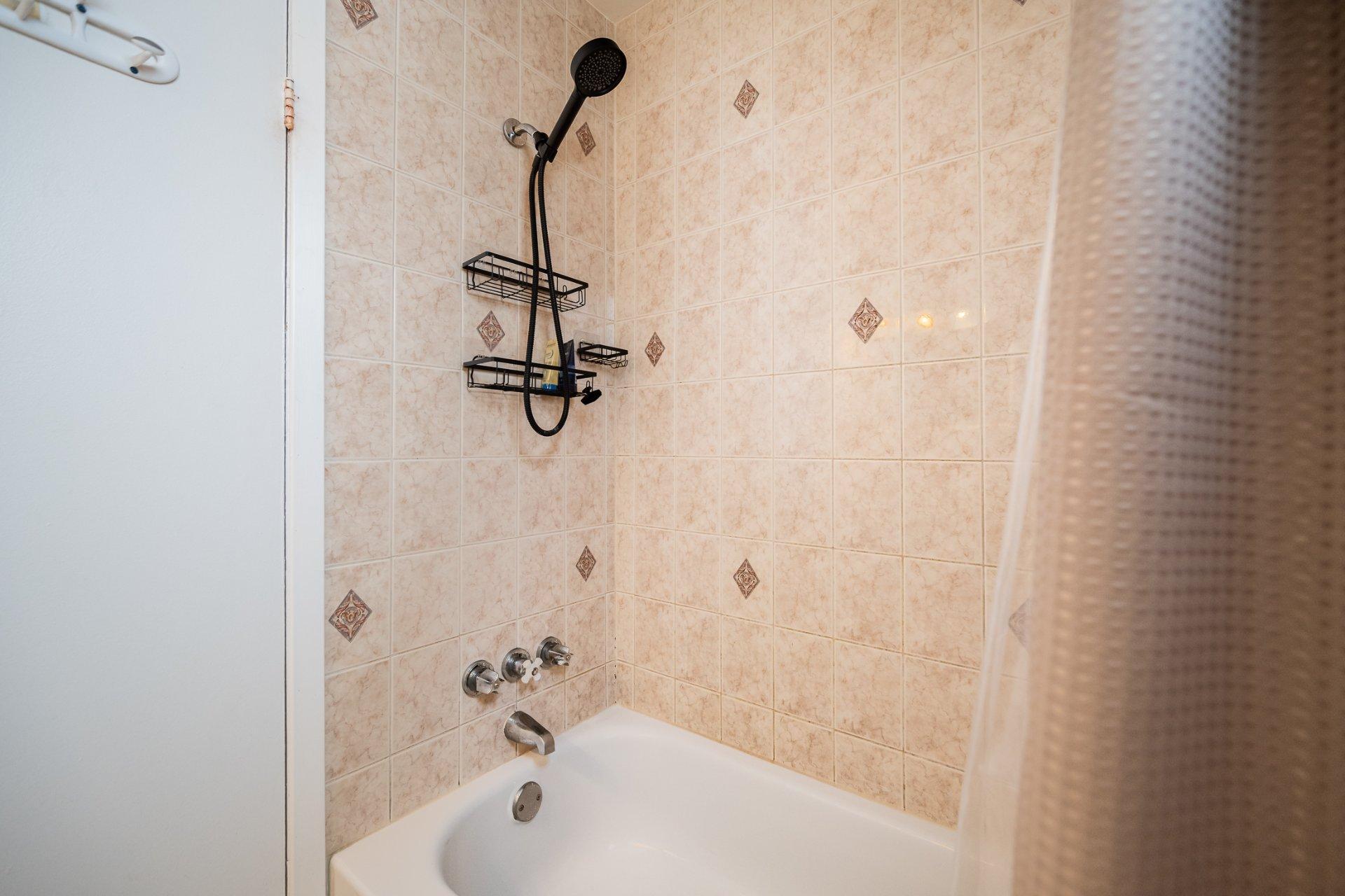 









1154


Av. Haendel

,
Laval (Chomedey),




QC
H7W3A2

