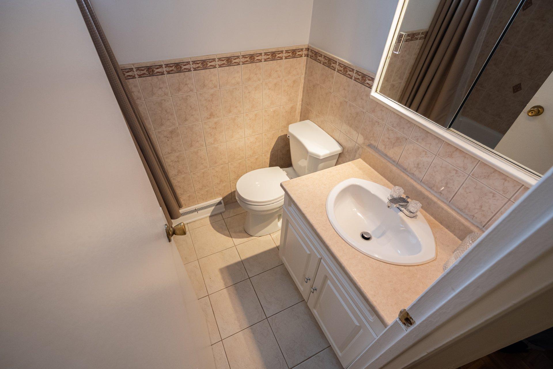 









1154


Av. Haendel

,
Laval (Chomedey),




QC
H7W3A2

