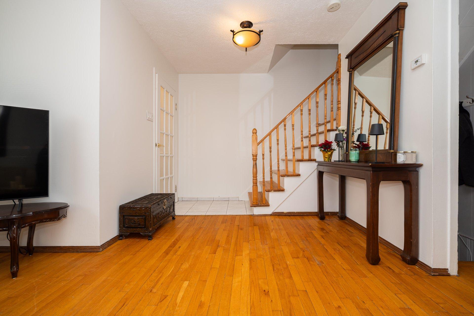 









1154


Av. Haendel

,
Laval (Chomedey),




QC
H7W3A2

