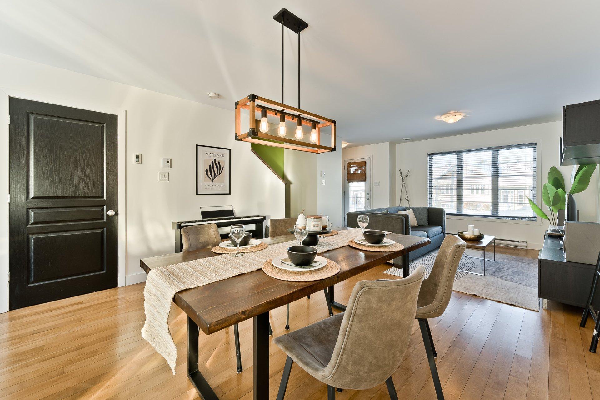 









3754


Rue Tourville

,
Sherbrooke (Les Nations),




QC
J1N0W8

