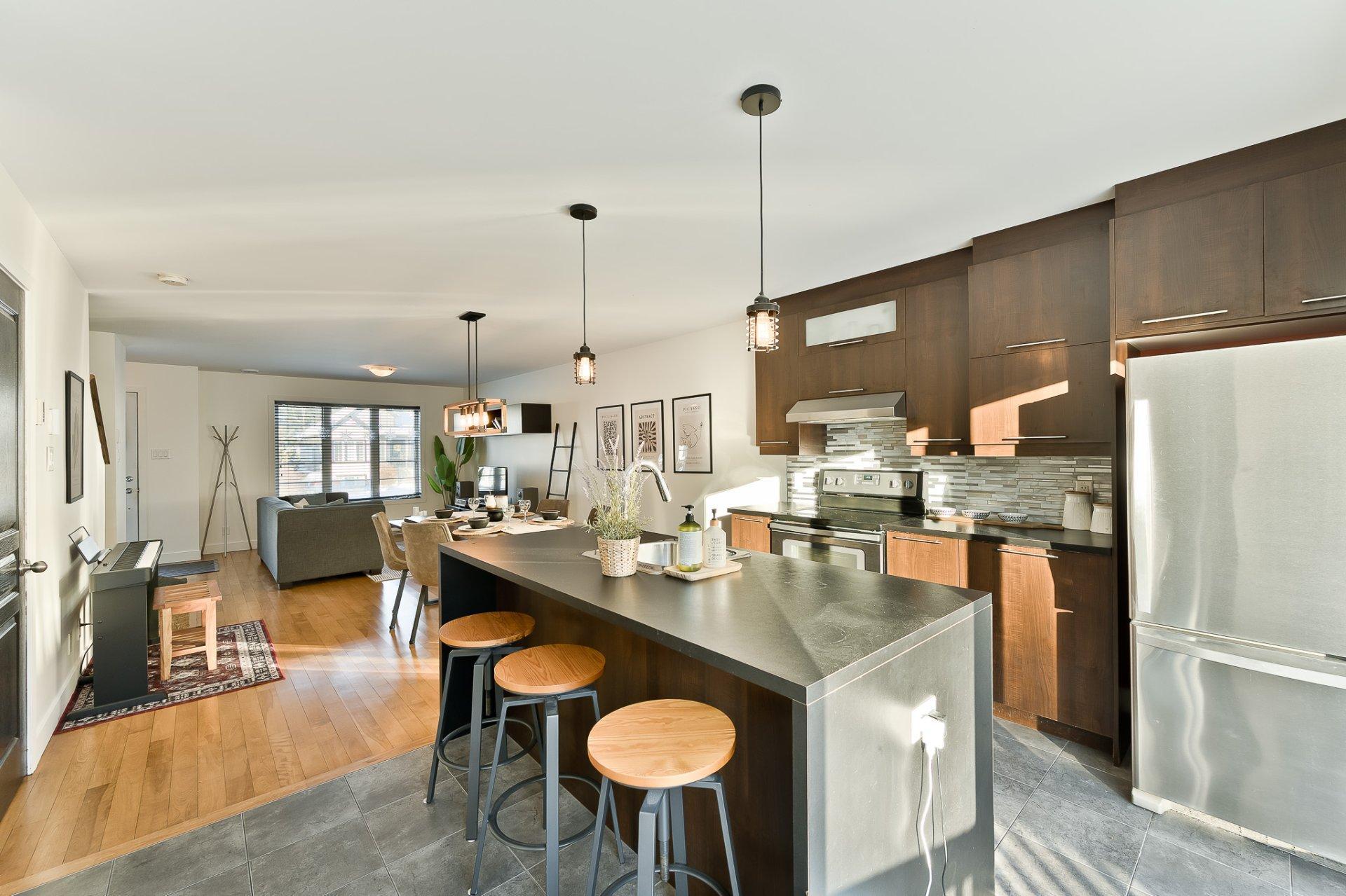 









3754


Rue Tourville

,
Sherbrooke (Les Nations),




QC
J1N0W8

